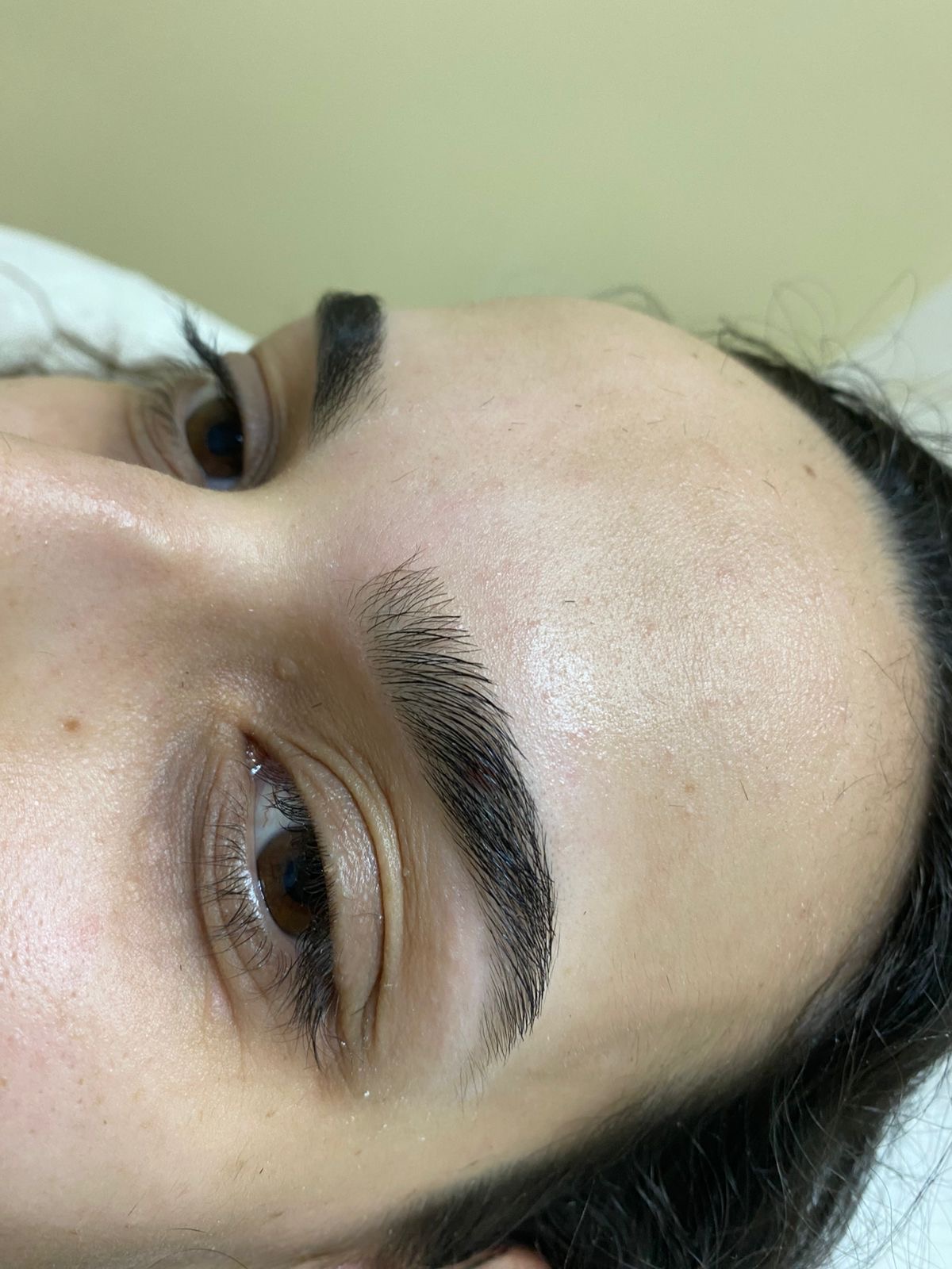 Redesign de sobrancelhas com harmonização facial - Bella 7 Beauty Aveiro