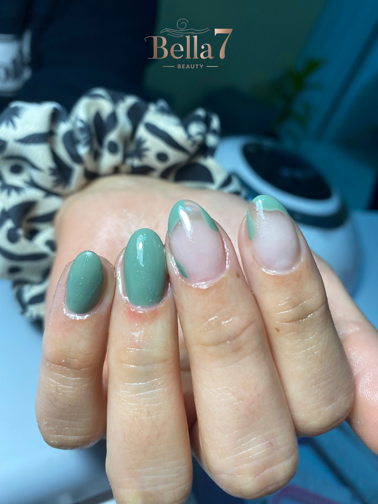 Trabalho de unhas em gel com design exclusivo - Bella 7 Beauty Aveiro