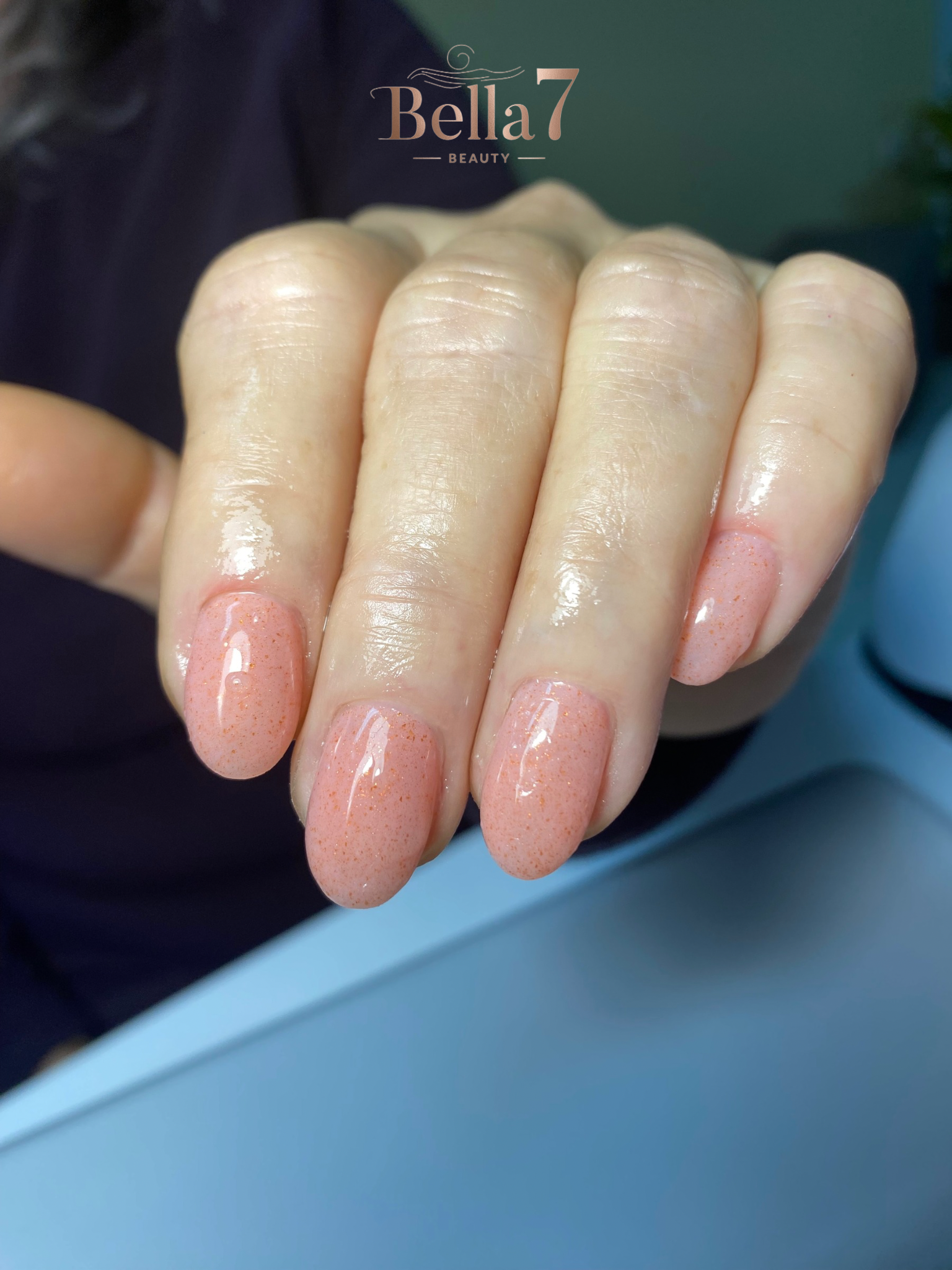 Manicure com design personalizado - Bella 7 Beauty Aveiro